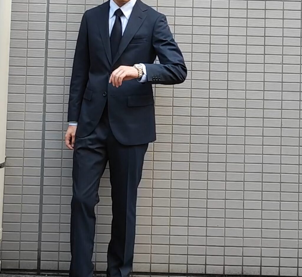 美品 KASHIYAMA 洗えるイージースーツ ダークブラウン ポリエステル 新開発！ストレスフリーなメンズ「eスーツ」 - PICK UP ITEMS